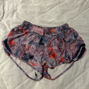 Lululemon Hotty Hot 2.5”